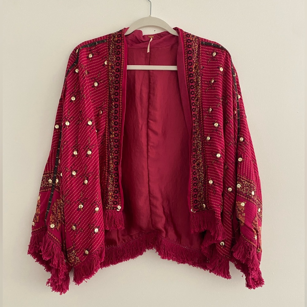 Beautiful Free People Blazer/Cardigan with patterns and sequins